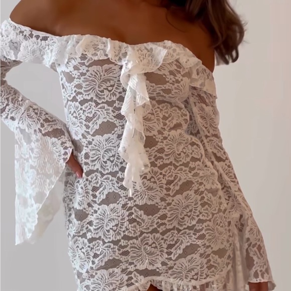 Meshki Lindsay lace mini dress - Picture 2 of 9